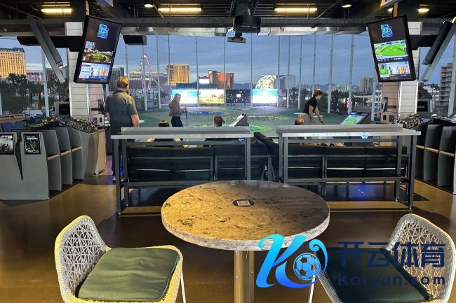 场外高尔夫锻真金不怕火场及文娱中心