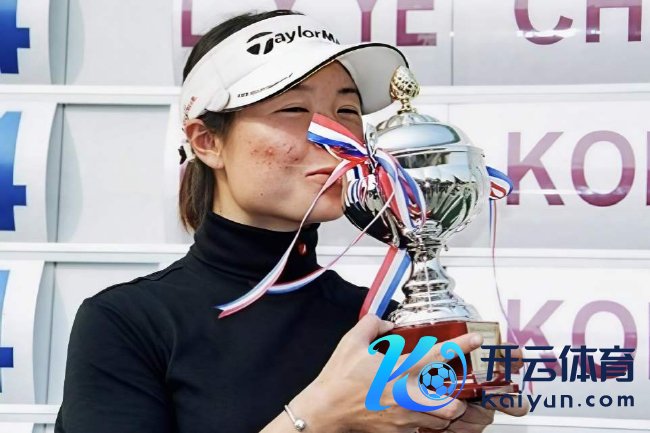 张娜在五邑锦标赛取得其劳动首冠