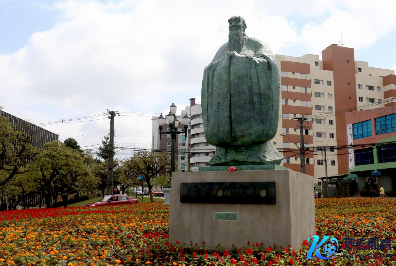 2017年，吴为山雕镂《孔子》立于巴西库里蒂巴市，该广场被永久定名为“中国广场”。中国好意思术馆供图