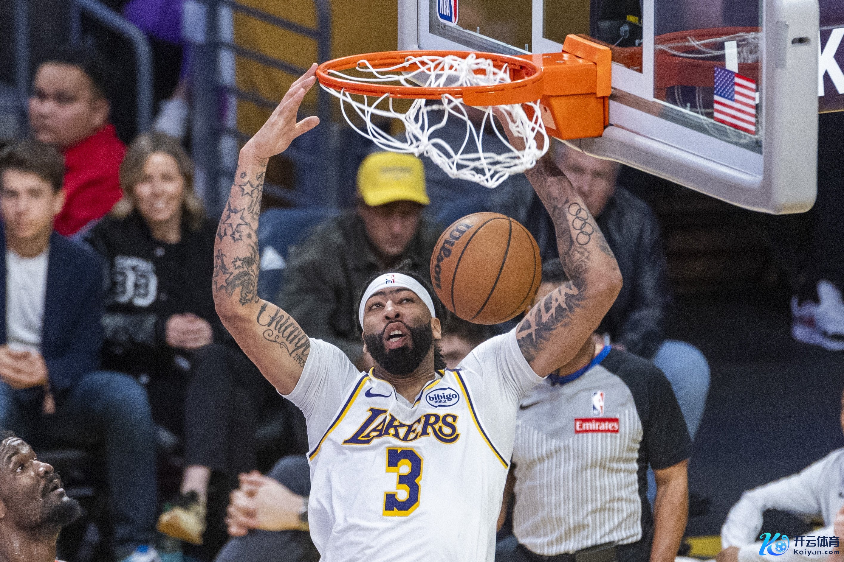 浓眉：我有资历争MVP 但球队经历了段低谷把我拉了下来